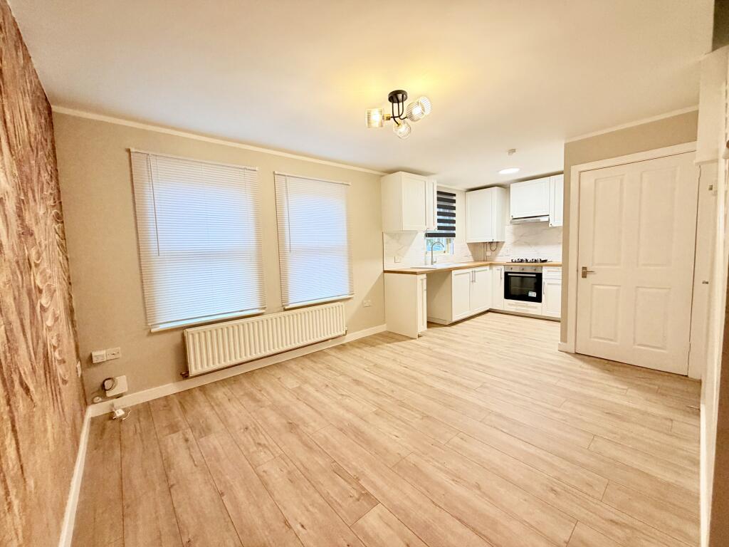 House in Northampton - View 5