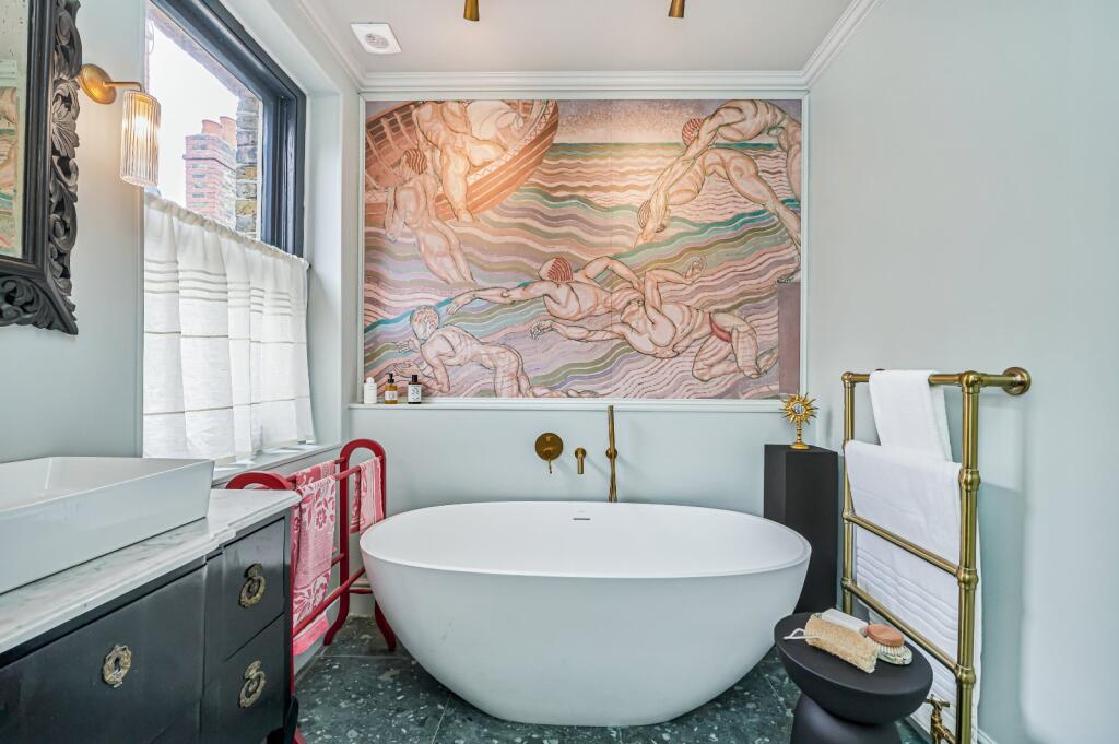 Apartment in London - More