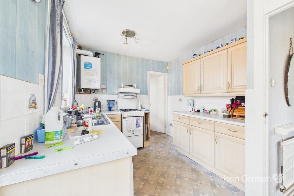 Honiton Close, Stafford photo 4
