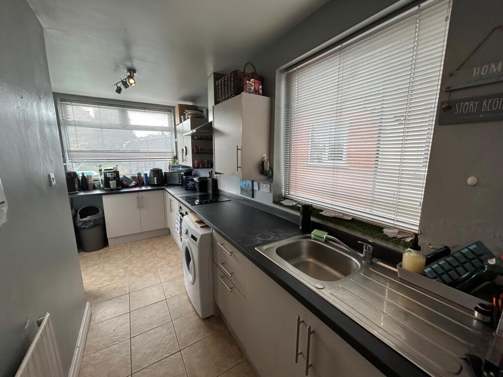 House in Dudley, West Midlands - View 5