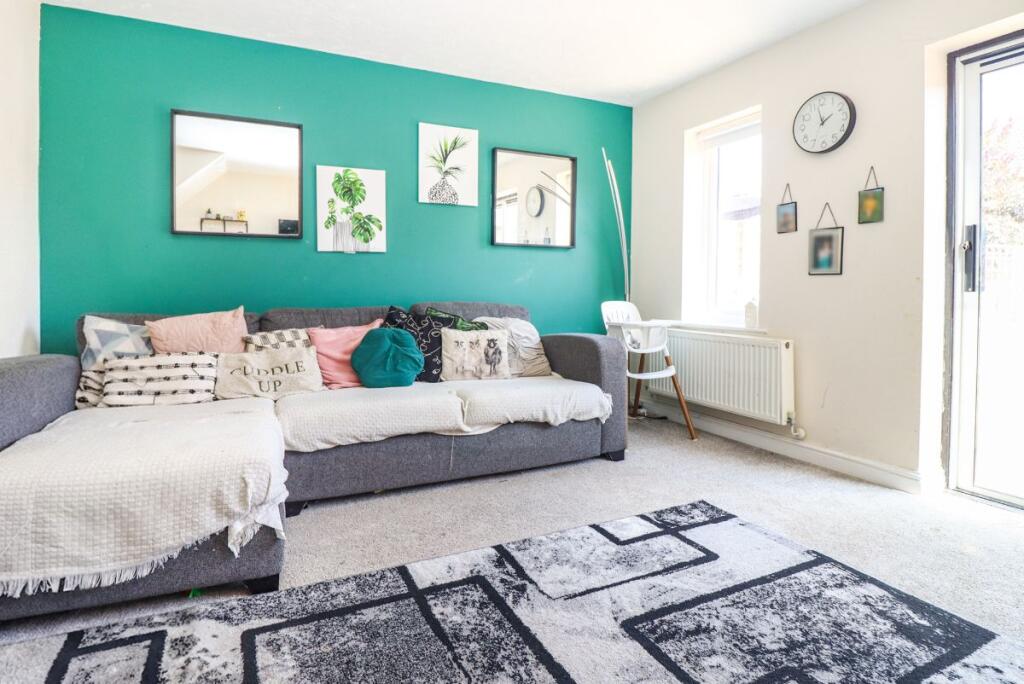 House in Milton Keynes, Bedford - View 5