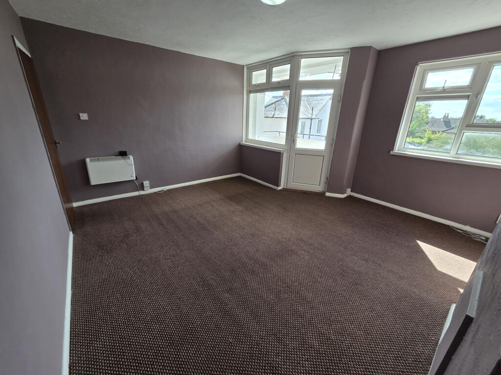 Apartment in Portsmouth - View 3
