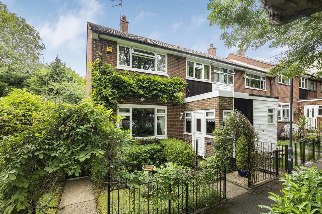 3-bed terraced on Well Hall Road, Eltham SE9, £510,000