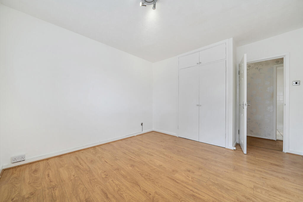 Apartment in London, Royal Borough of Greenwich - More