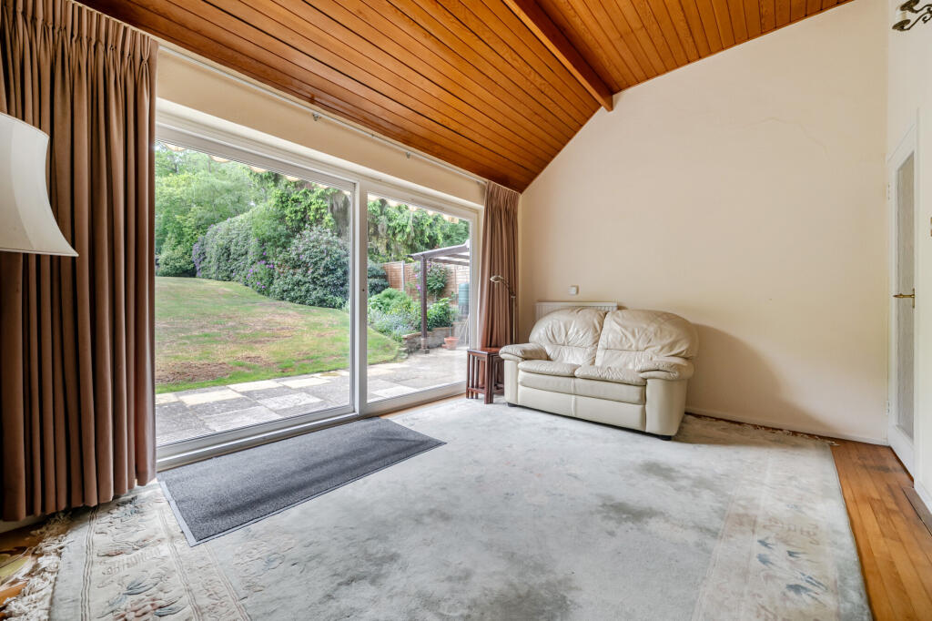 House in Gerrards Cross - View 4