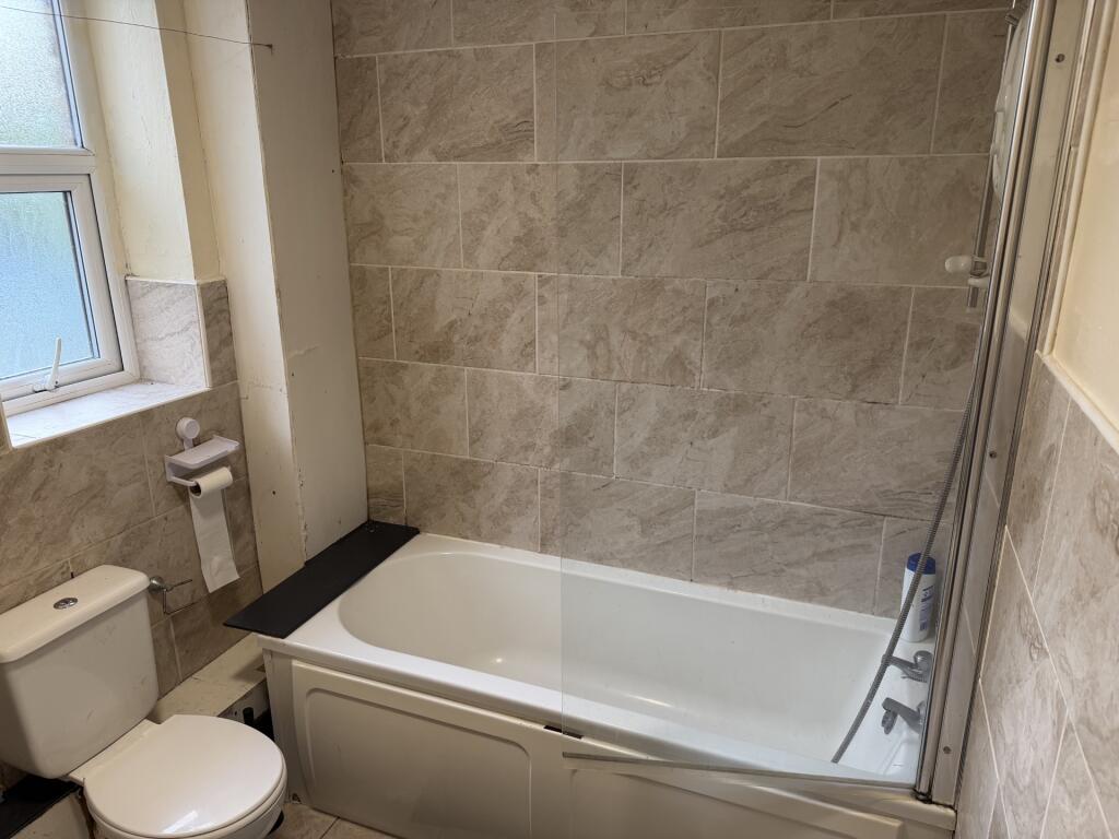 Apartment in Bradford - View 3