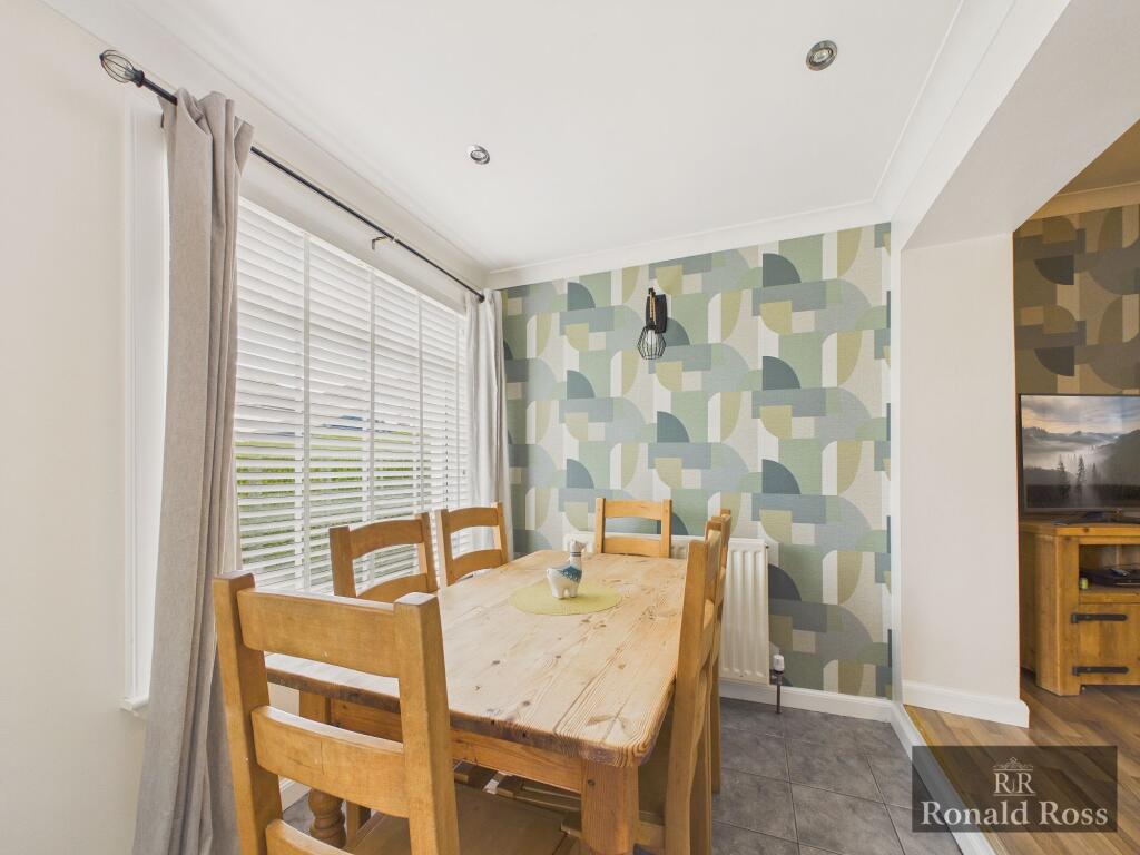 Dykebar Avenue, Glasgow, G13 photo 4