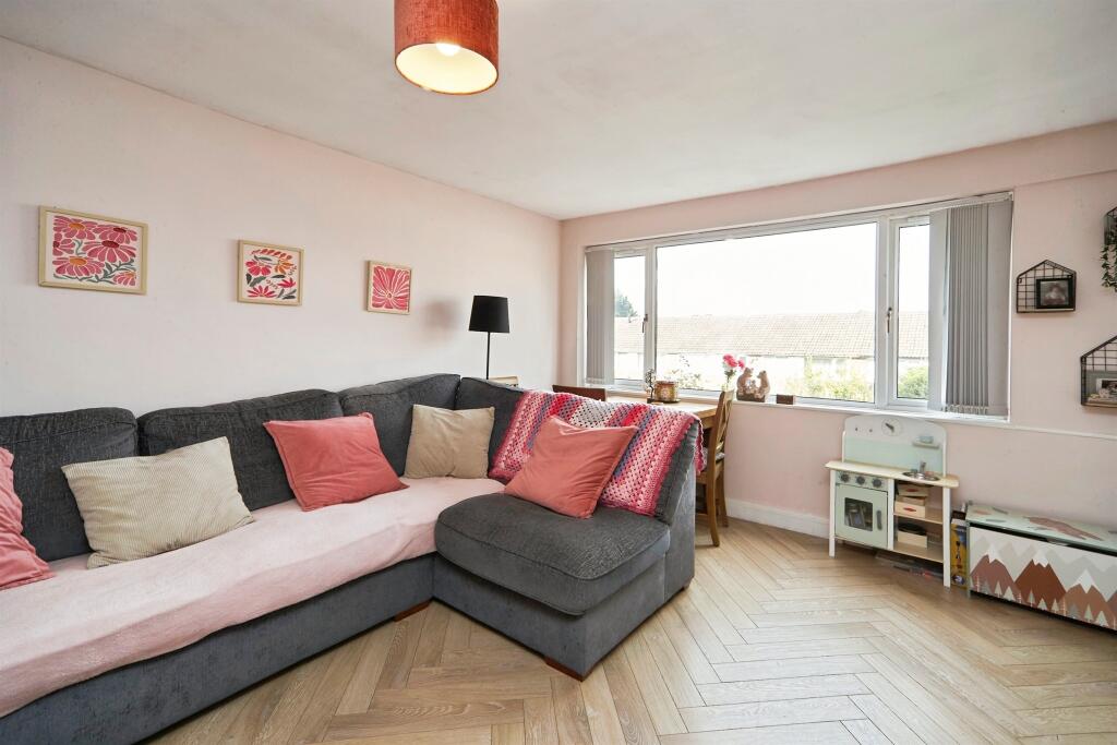 House in Leeds, West Yorkshire - View 5
