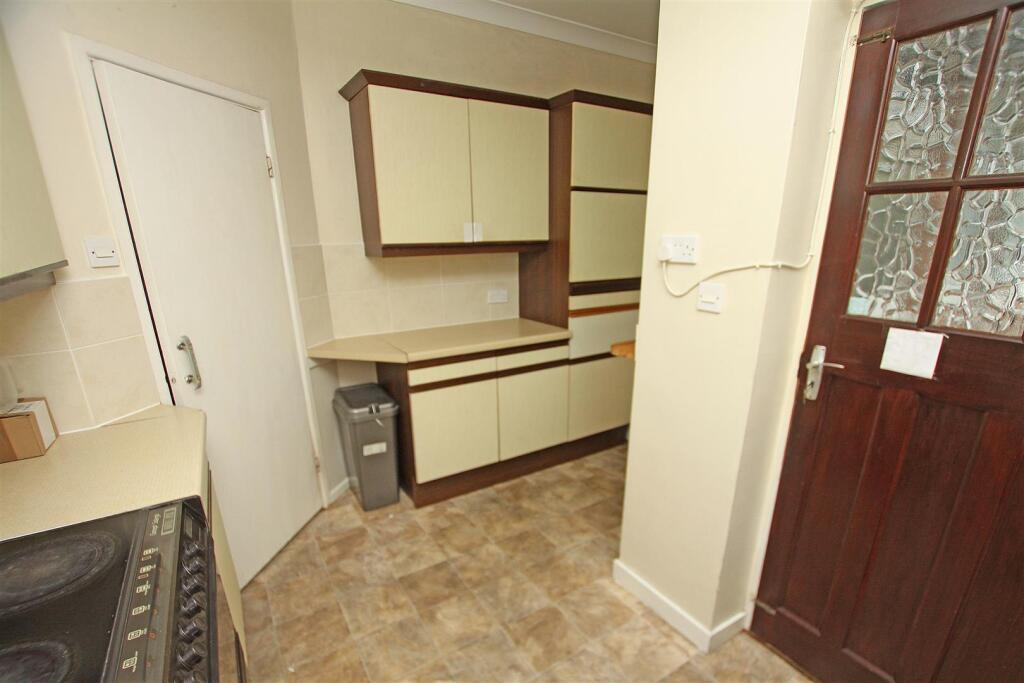 House in Throop, Moordown, Bournemouth - More