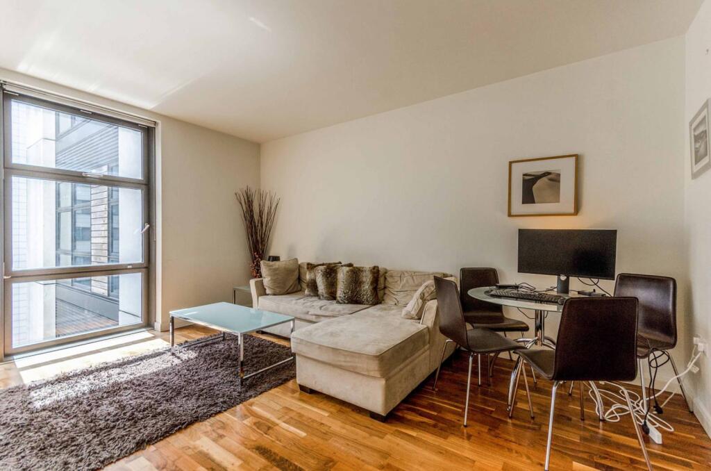 Main image of property: Discovery Dock, Canary Wharf, London, E14