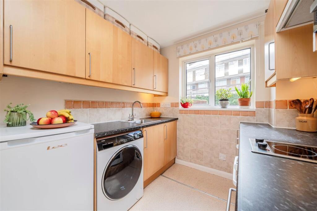 Apartment in London - More