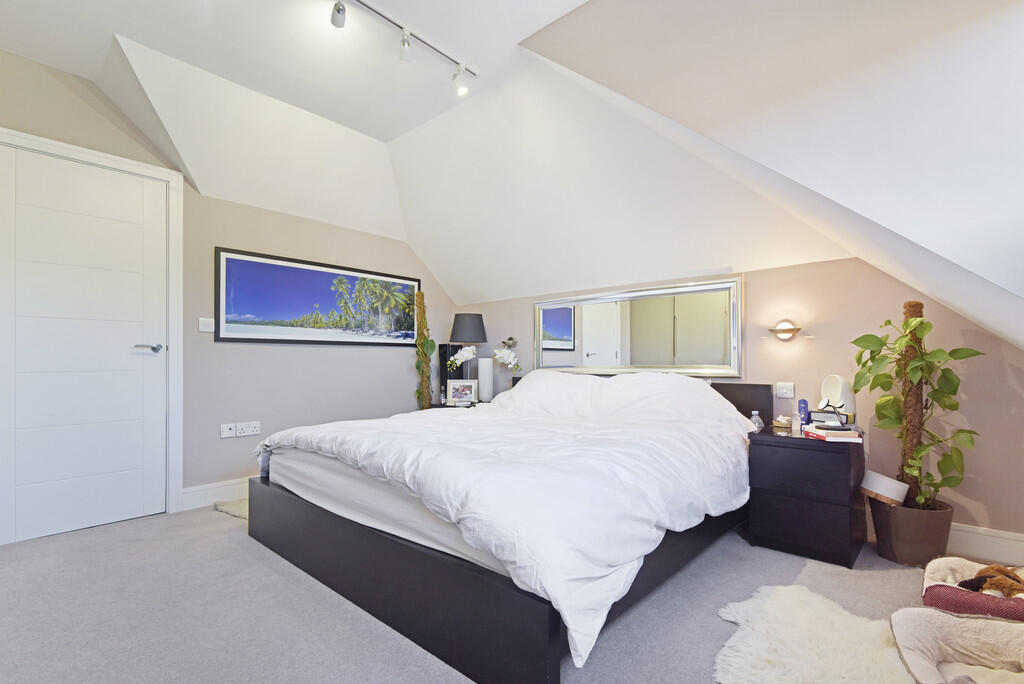 Pangbourne Drive, Stanmore photo 5