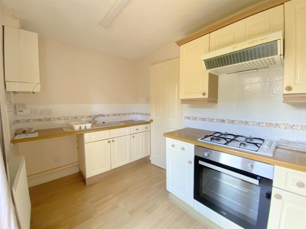 House in Grimsby, Little Coates, Grange - View 4