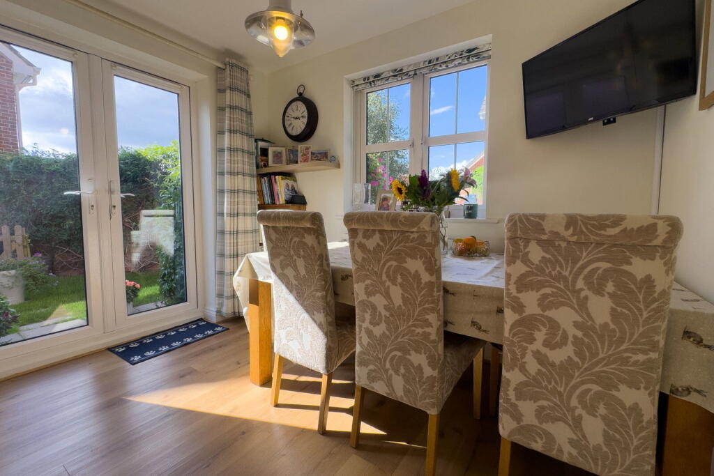 House in East Hampshire, Four Marks - View 4