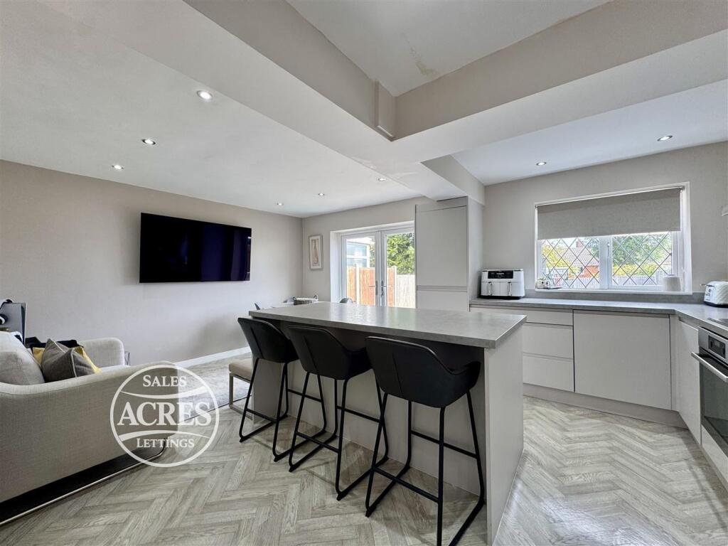 House in Sutton Coldfield, Milking Gate - View 2