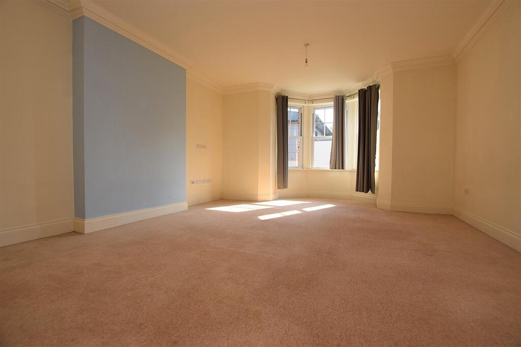 Apartment in Hastings, Silverhill Park - View 4