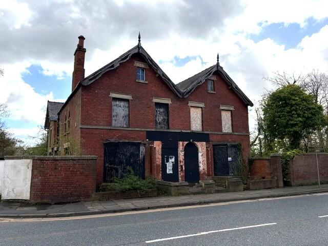 Main image of property: Green Vale House, Leigh Road, Westhoughton, Bolton, Lancashire, BL5 2JN