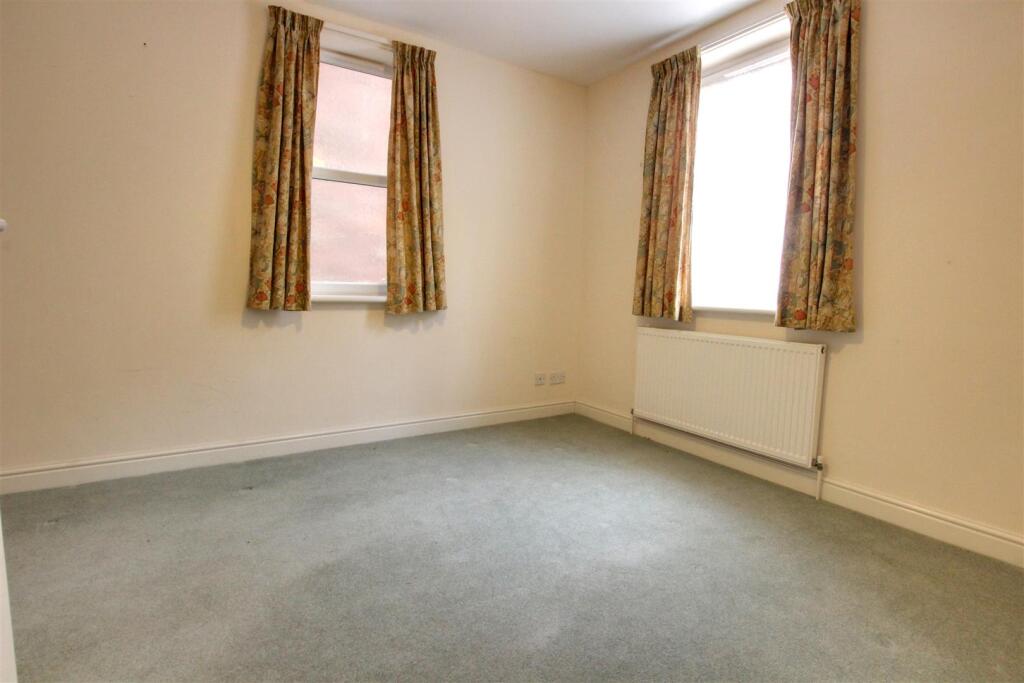 House in Hull - More