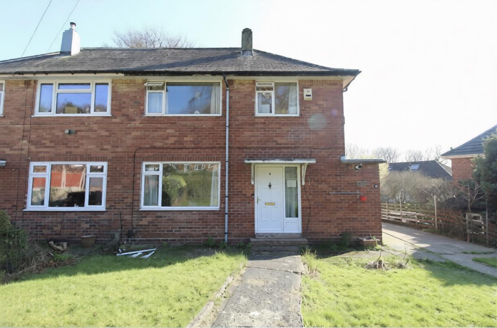 Main image of property: Queenswood Mount, Leeds