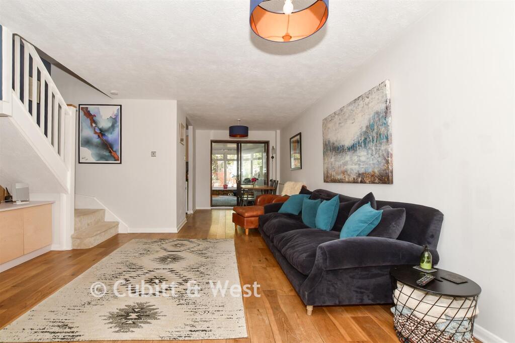 House in Redhill - View 3