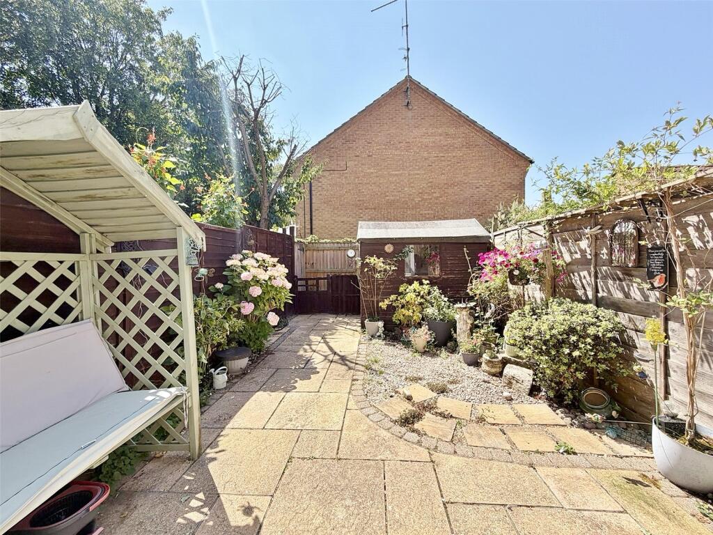 House in Verwood, Dorset - View 2