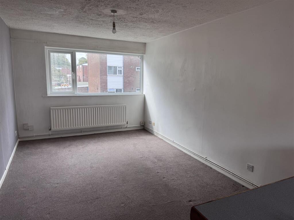 Apartment in Madeley, Telford and Wrekin - View 2