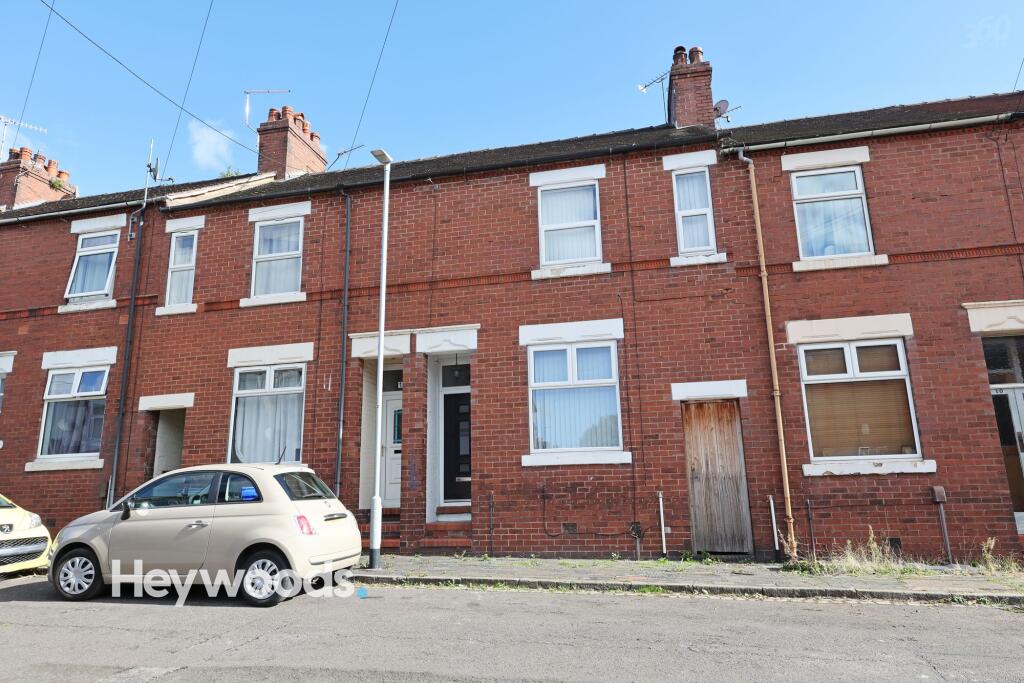 House in Stoke-on-Trent - More