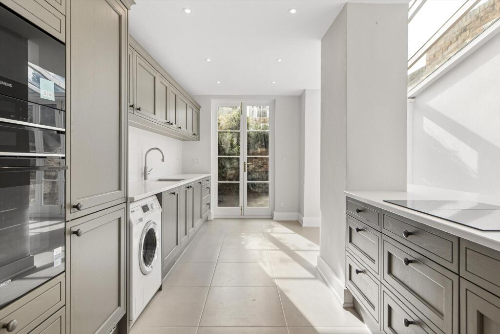 House in London, Wandon Estate, Fulham - View 4