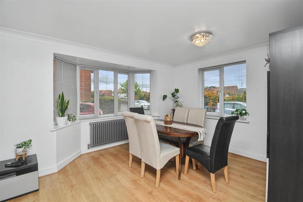 House in Corby, North Northamptonshire - View 4