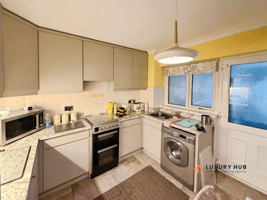 House in Stoke-on-Trent - View 3