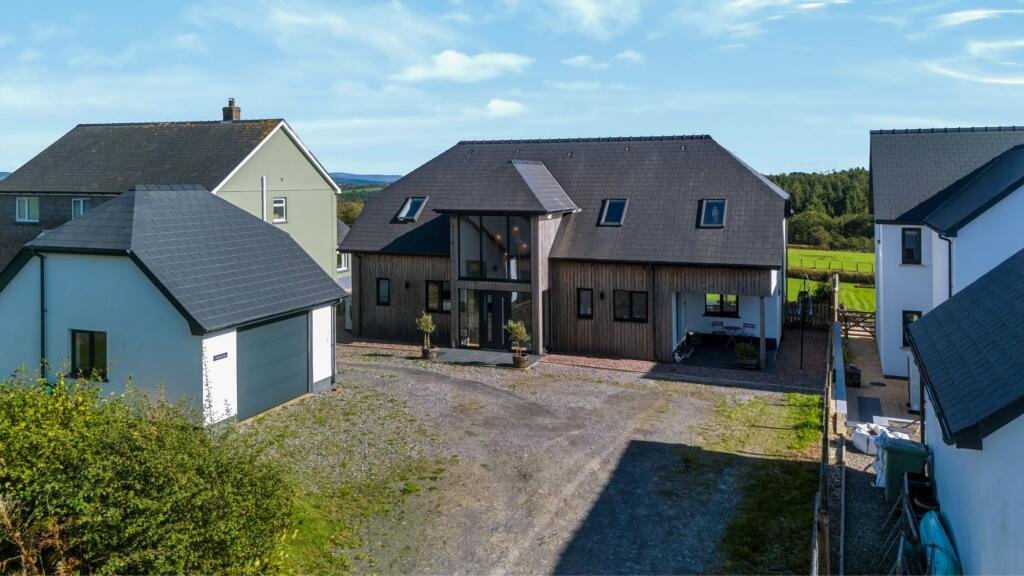 House in Blaen-y-coed, Abernant - View 5