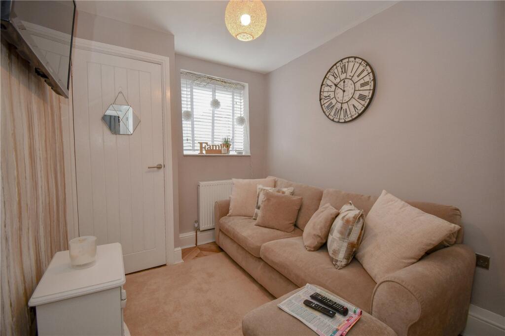 House in Wirral, Liverpool City Region - View 6