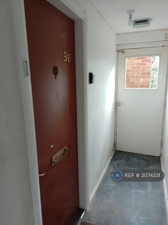 Apartment in Milton Keynes - View 3