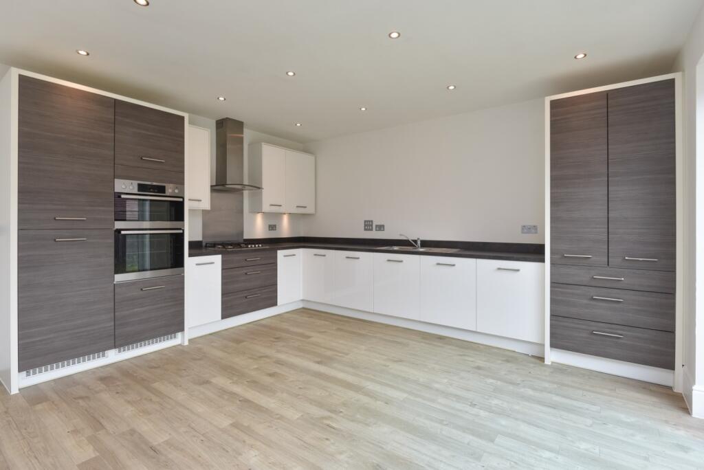 House in Dartford, Castle Hill, Ebbsfleet Valley - View 5