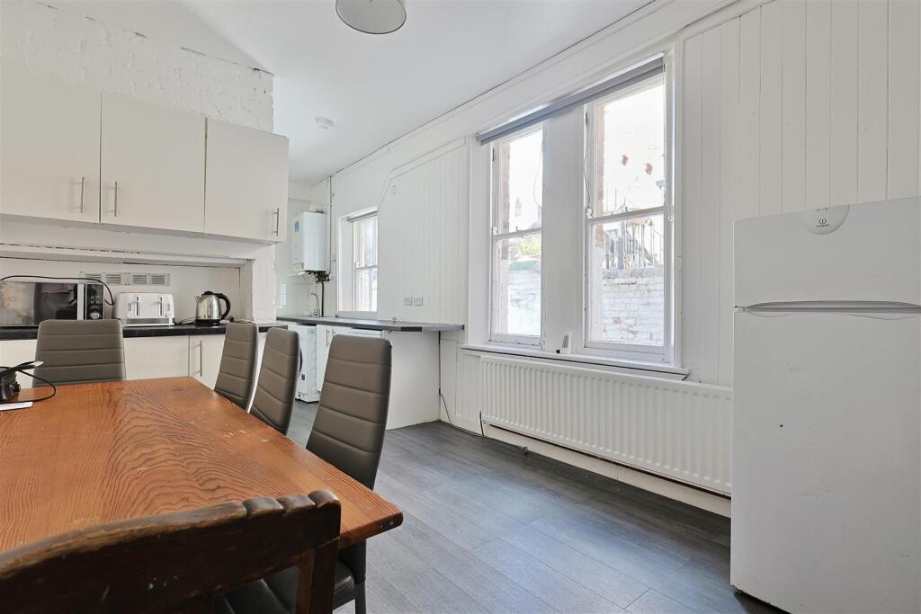 House in Newcastle upon Tyne - View 2