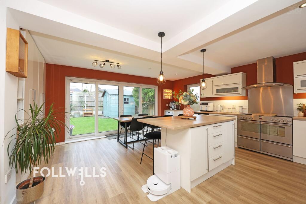 House in Stoke-on-Trent - View 4