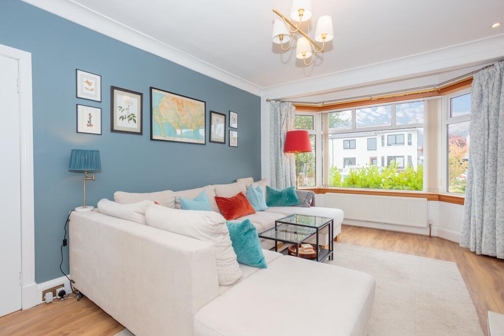House in Dumfries, Broomlands, Ryedale - More