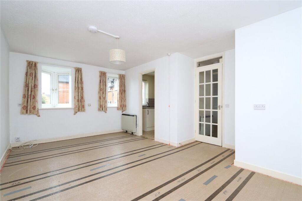 Aspley Court, Woburn Road, MK17 photo 3
