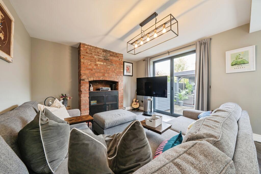 House in Warrington, Stockton Heath - View 4