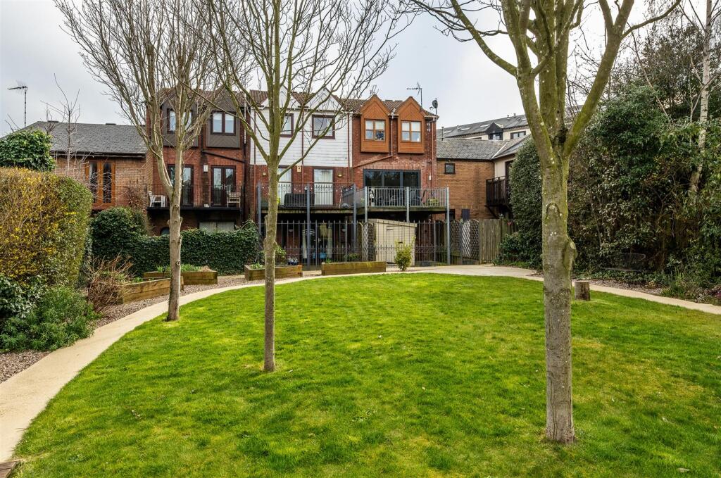 Main image of property: Quayside Close, Nottingham