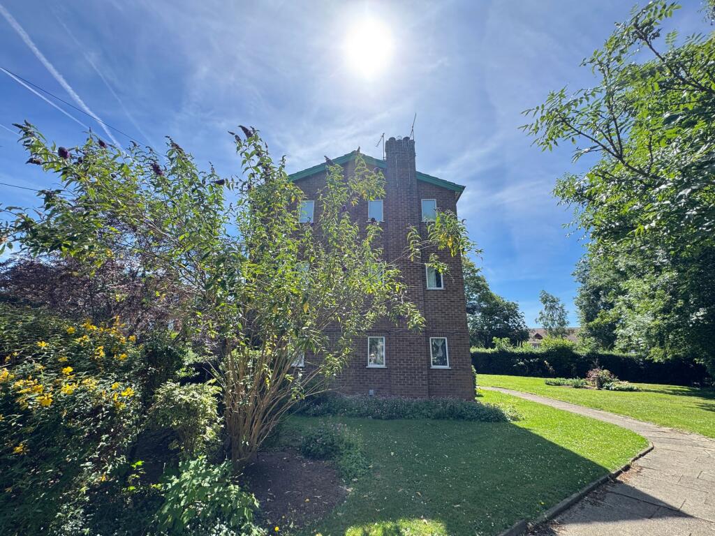 Apartment in Nottingham - View 3