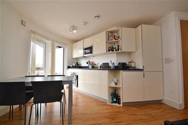 Flat B Ibex House, Wimbledon Park, SW19 photo 2