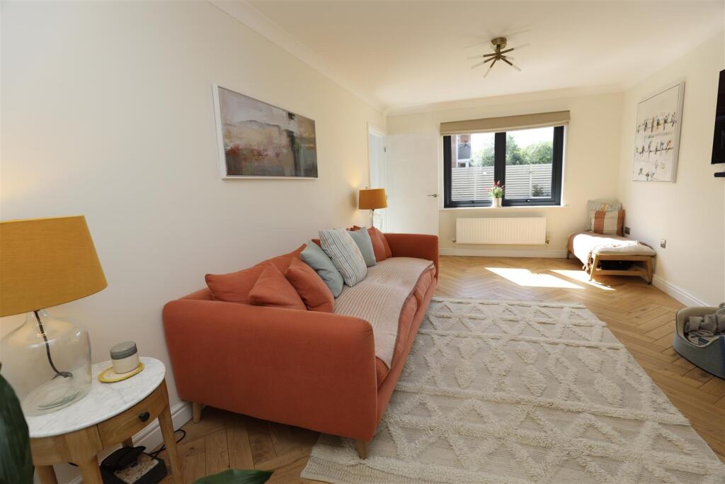 House in Rhoose, Rhoose Point - View 2