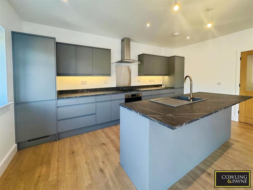 House in Southend-on-Sea - View 5