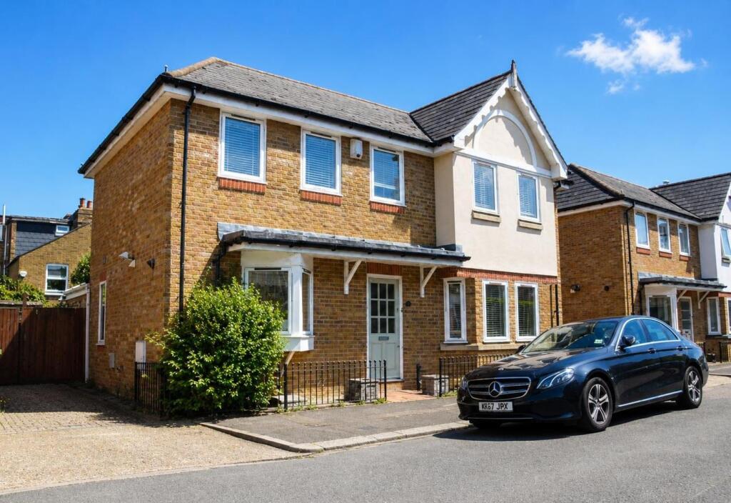 Main image of property: Avenue Gardens, East Sheen, SW14