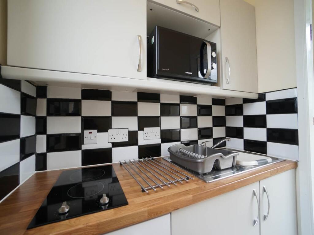 Apartment in Bangor, Gwynedd - View 3