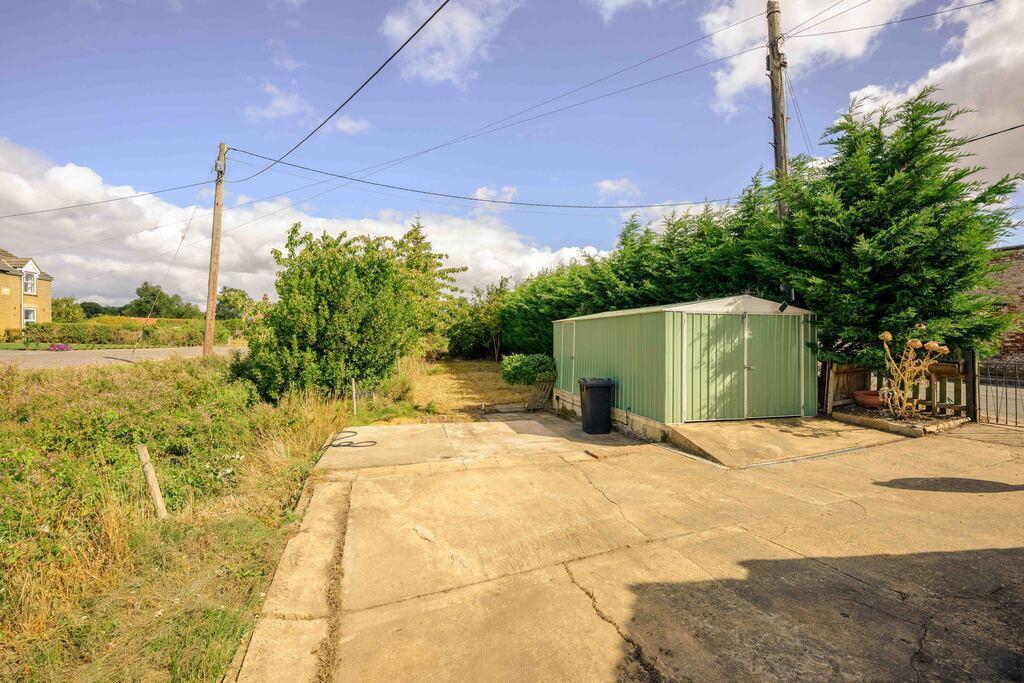 House in Peterborough - View 3