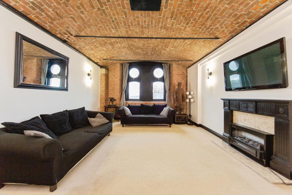 Apartment in Liverpool - View 3
