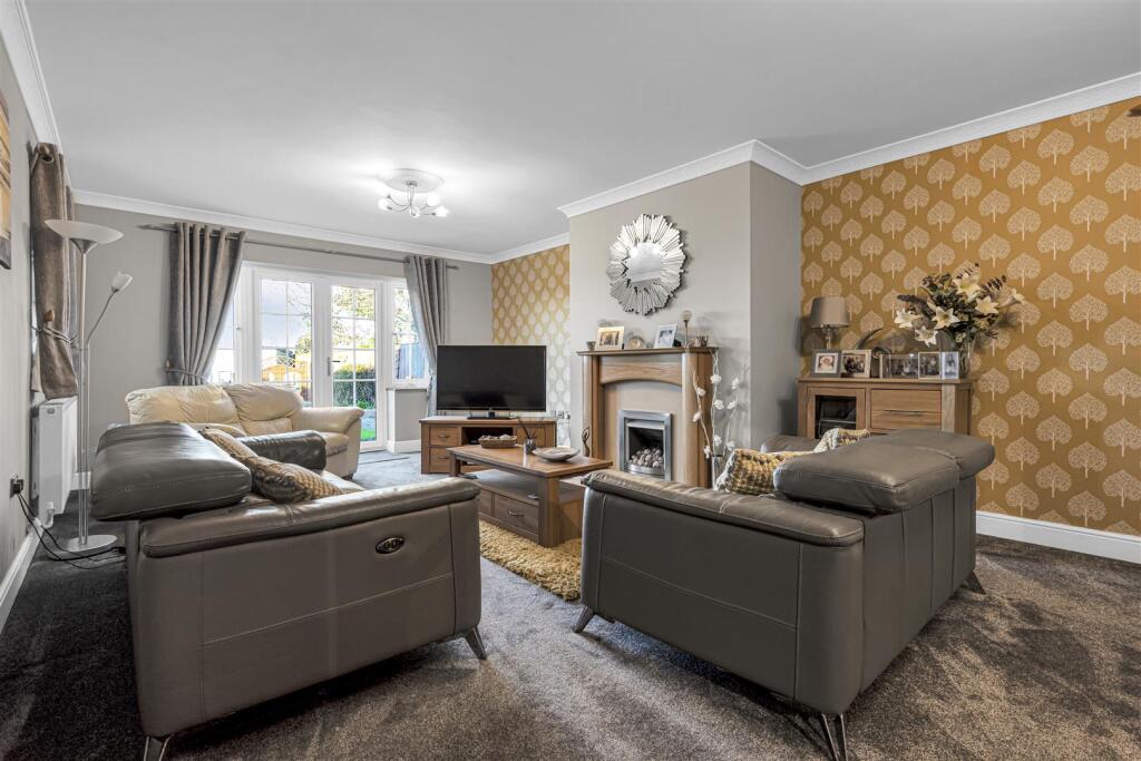 Slough Road, Brantham photo 2