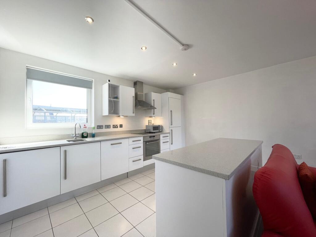 Apartment in Brighton - View 5